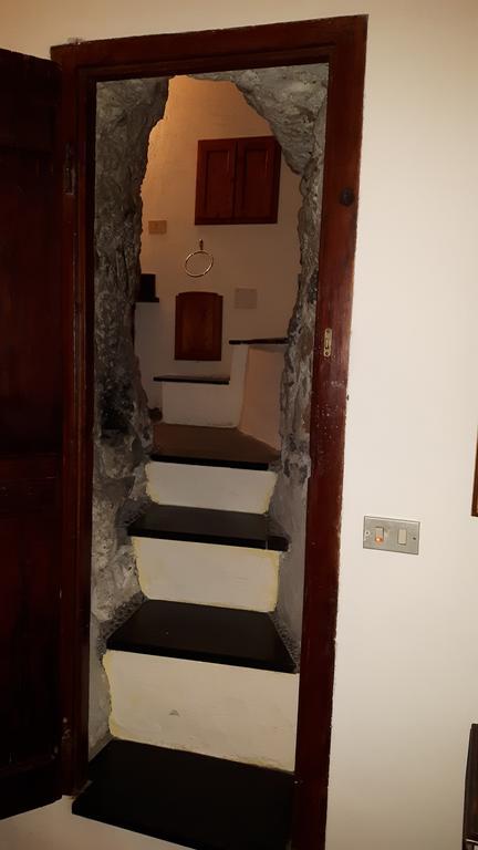 Torre Cepollini Hotel Albenga Exterior photo