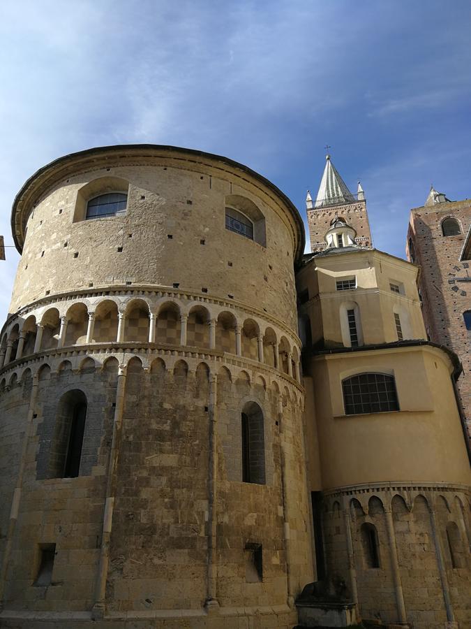 Torre Cepollini Hotel Albenga Exterior photo